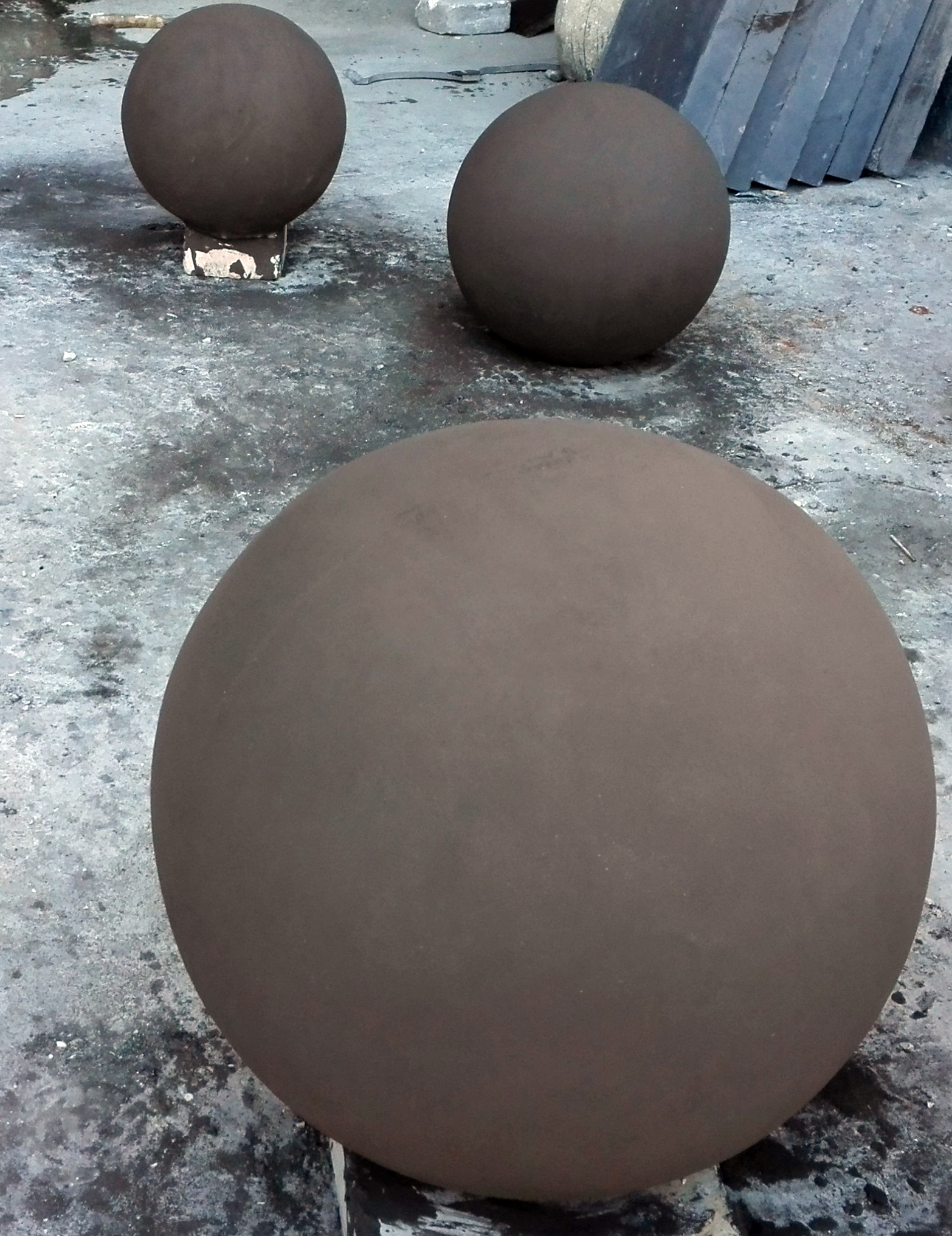 Decorative Stone Balls, 1970s, Set of 3 for sale at Pamono