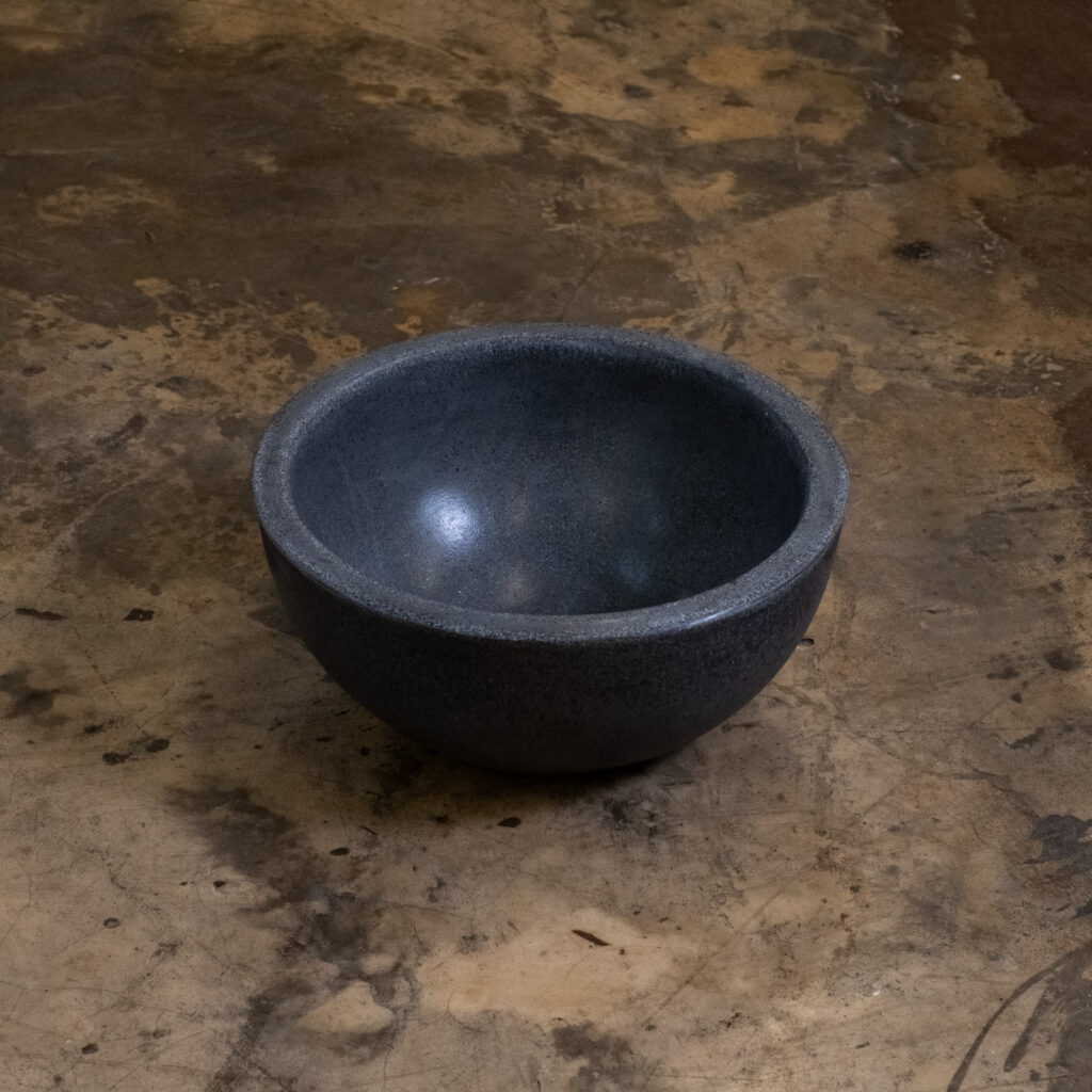Side view of Stonecast's Sunrise basin in Charcoal Grey