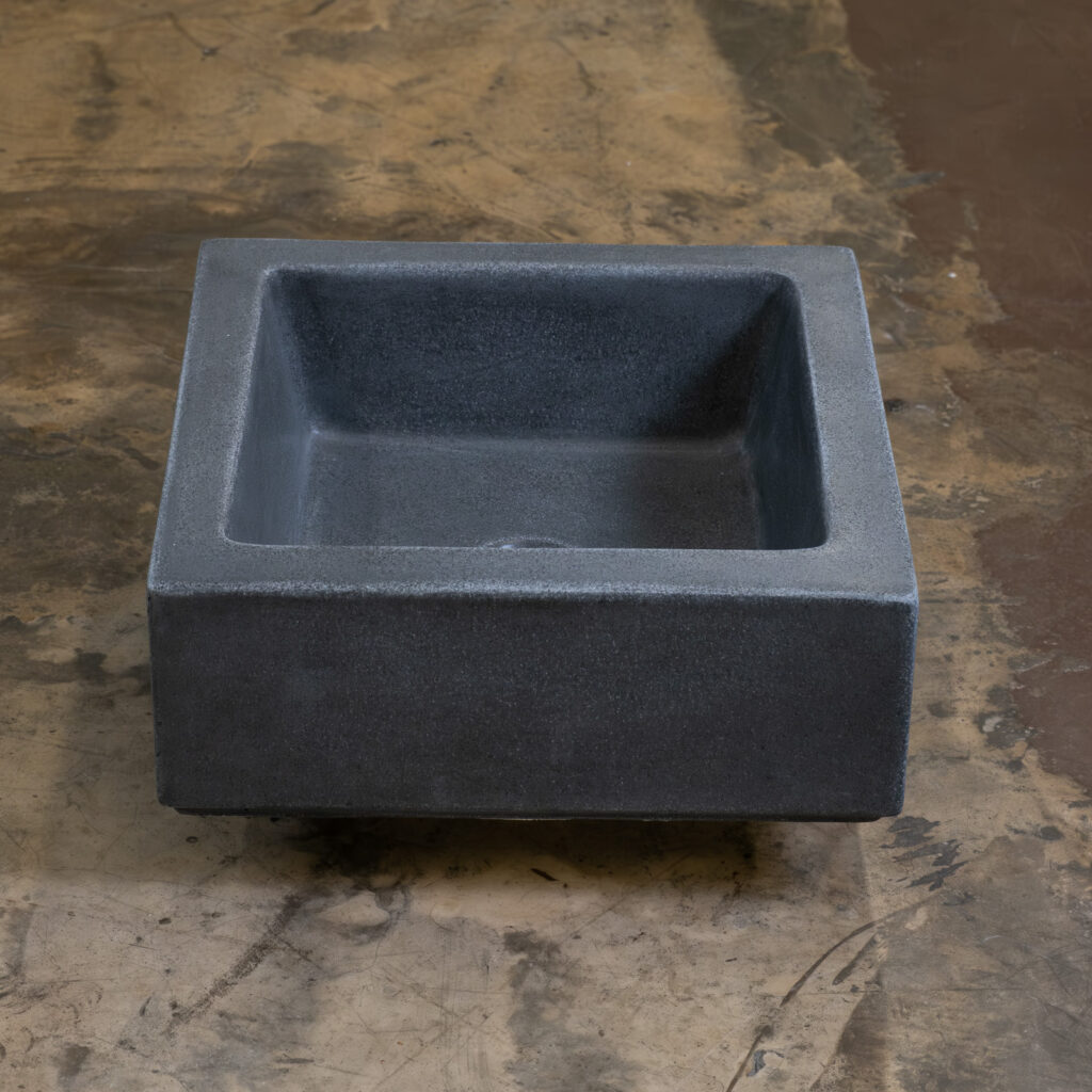 Side view of Stonecast's Wasabi Grande basin in Charcoal Grey